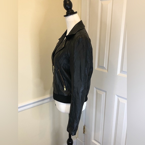 FREE PEOPLE Black Faux Leather Jacket w Floral Lining Sz Small - Picture 10 of 12